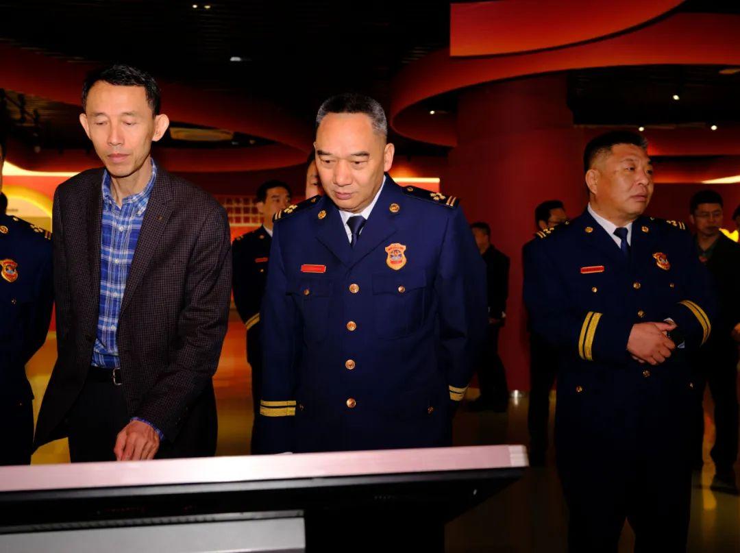 四川6名消防人员训练时落水 2人失踪