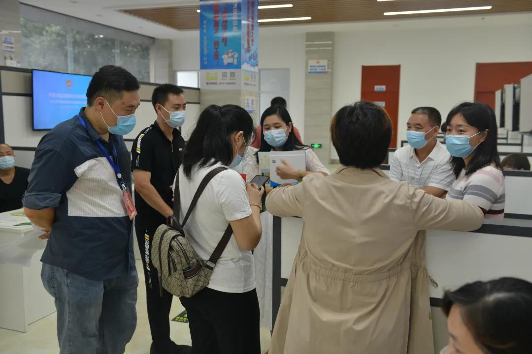 驻京部队随军家属就业双选会举办驻京部队随军家属就业双选会盛大举办，共创军民融合深度发展新篇章